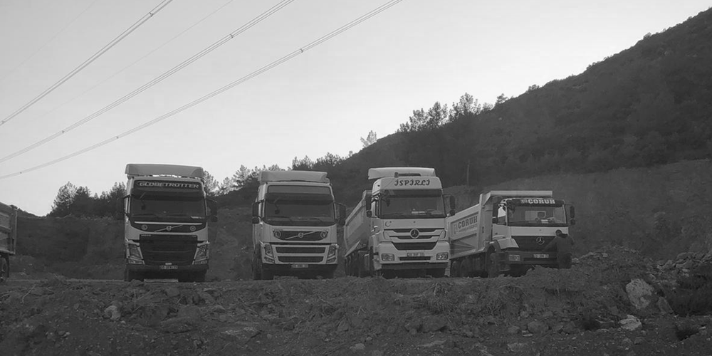 Çoruh Hafriyat kamyonları çalışma sahasında